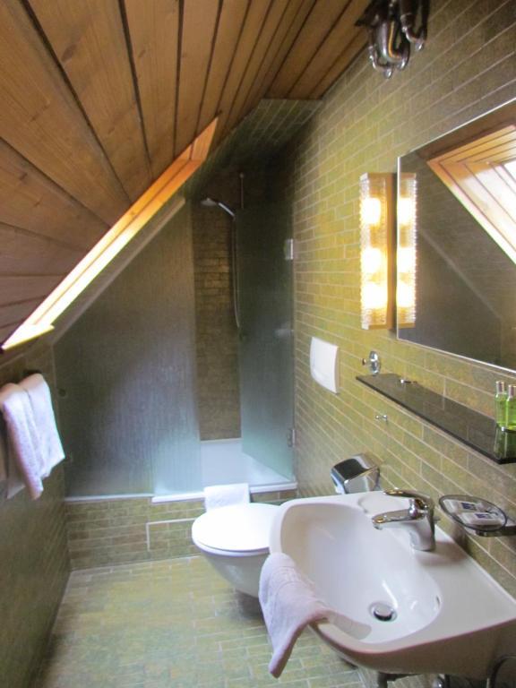 Gasthaus Zum Kreuz Hotel Freiburg im Breisgau Room photo