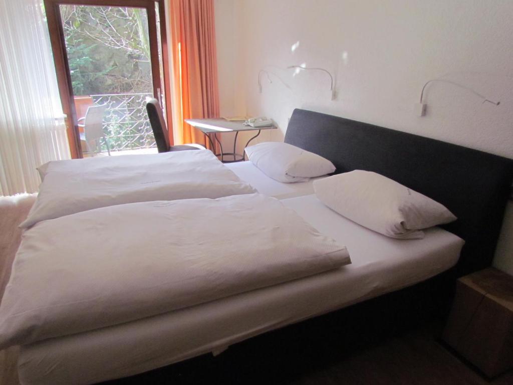 Gasthaus Zum Kreuz Hotel Freiburg im Breisgau Room photo